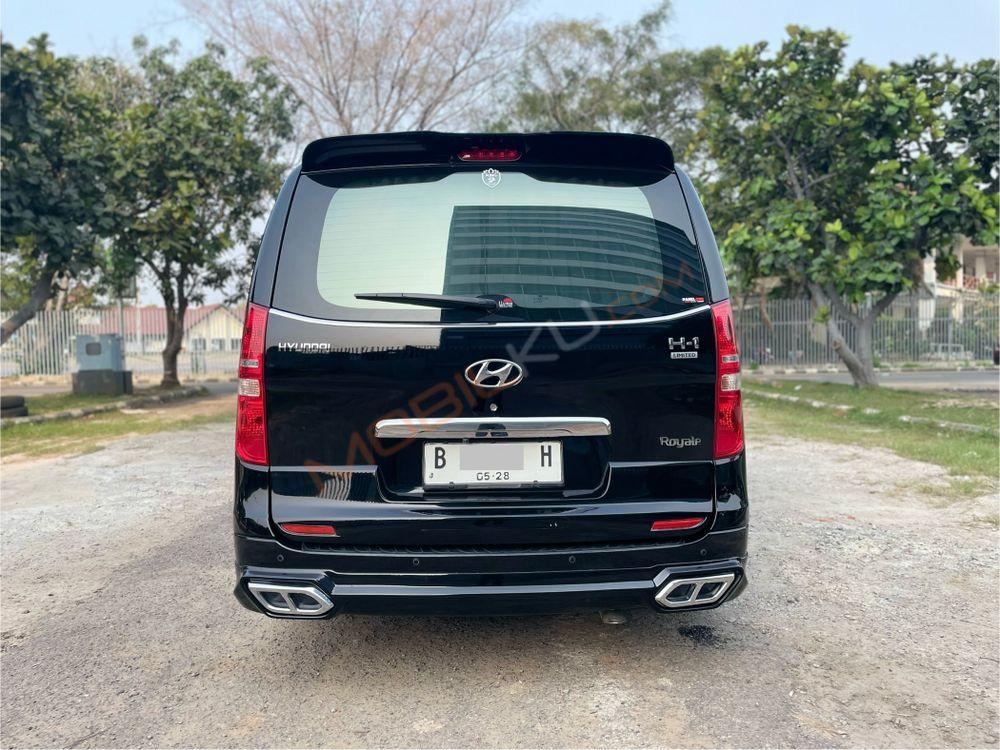 Mobil Hyundai H-1 2018