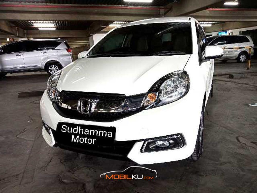 Mobil Honda Mobilio 2016