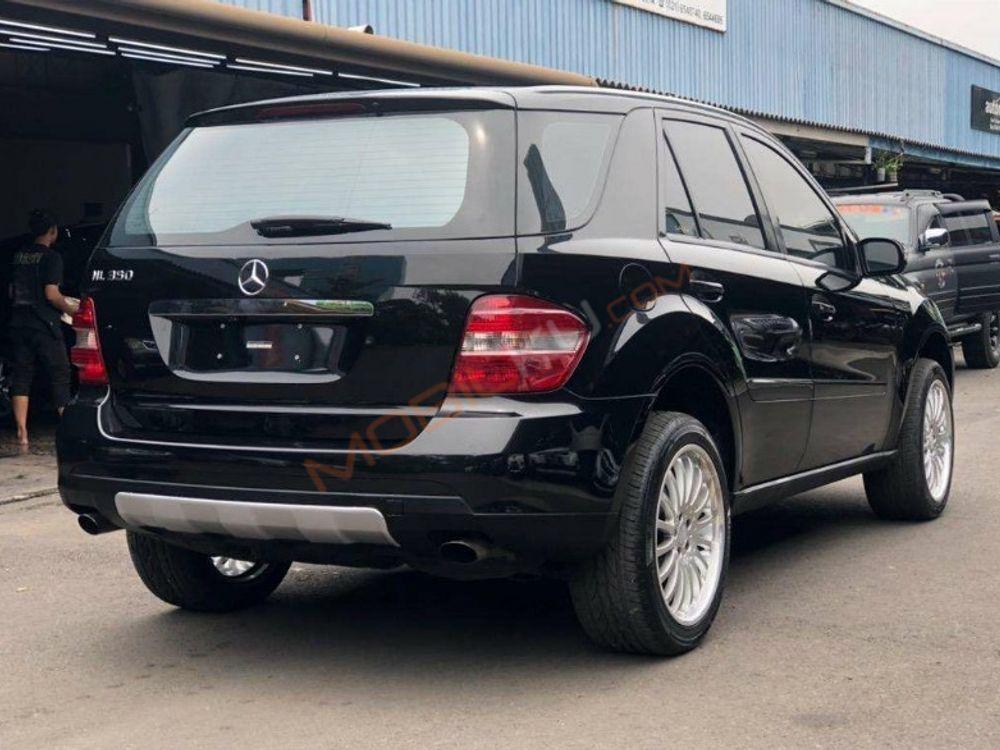 Mobil Mercedes-Benz ML 2006