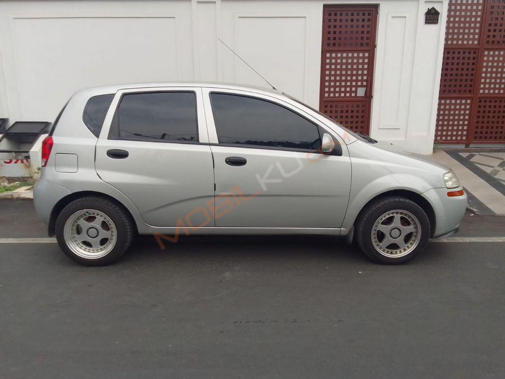 Mobil Chevrolet Aveo 2004