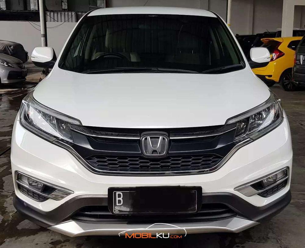 Mobil Honda CR-V 2015