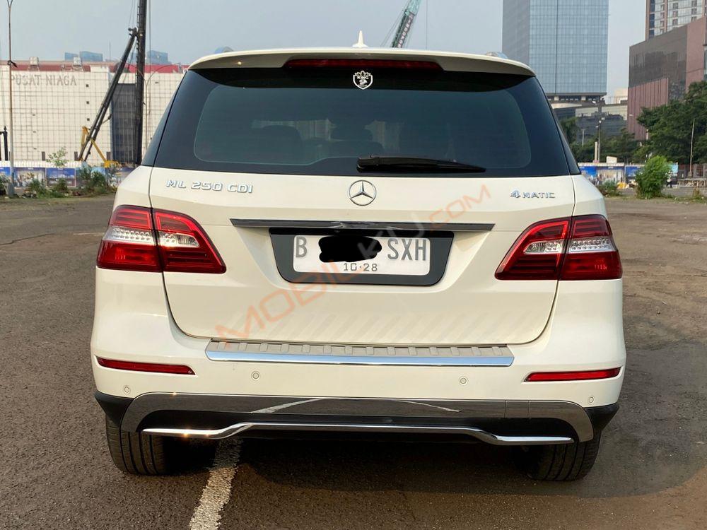 Mobil Mercedes-Benz ML 2013