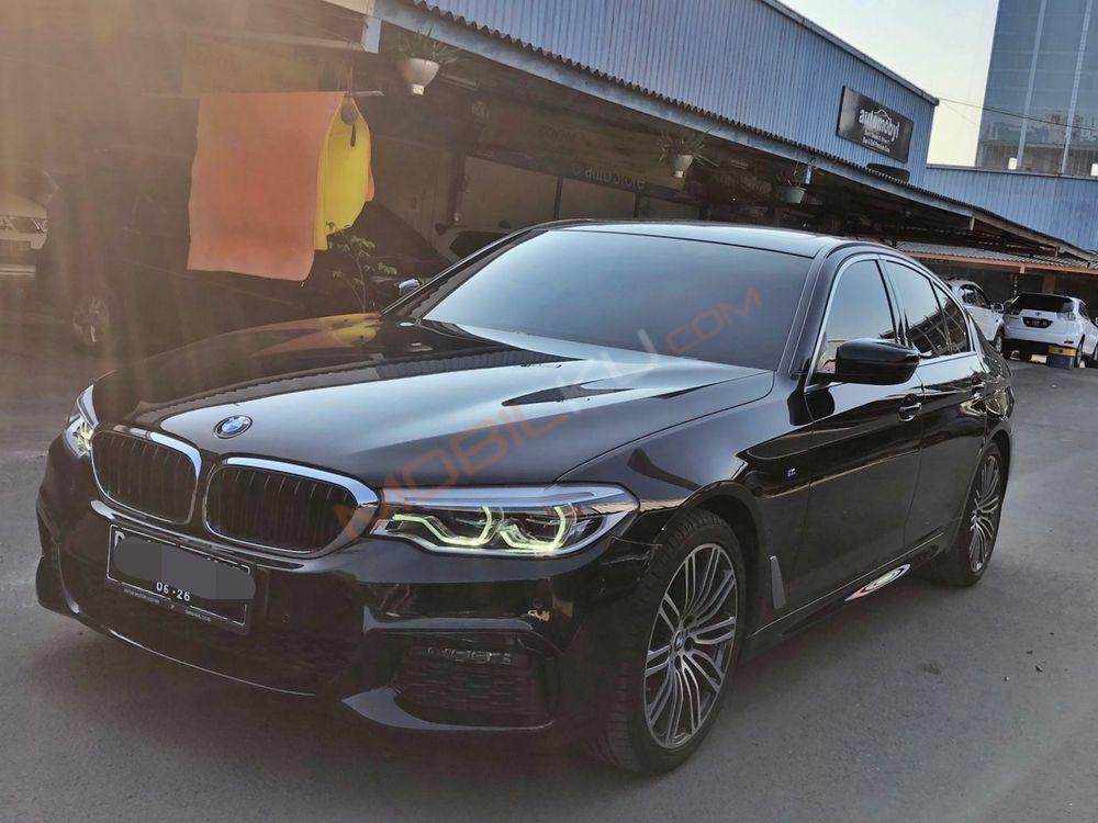 Mobil BMW 5 Series 2020