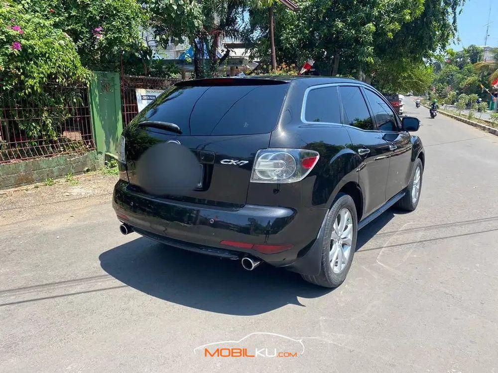 Mobil Mazda CX-7 2011