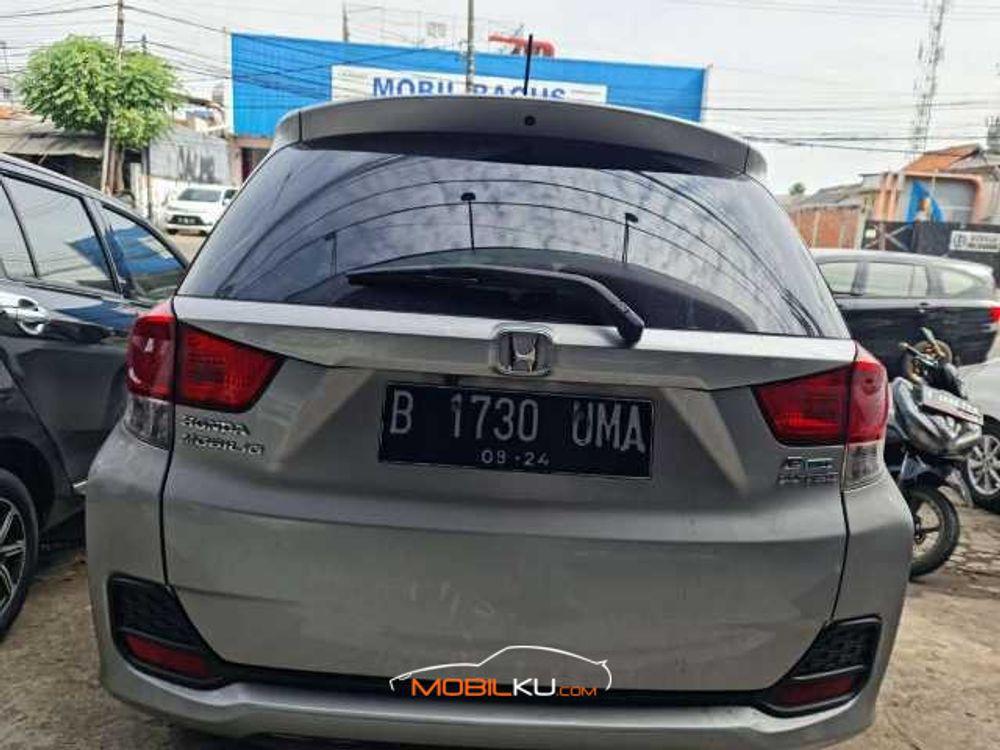 Mobil Honda Mobilio 2014