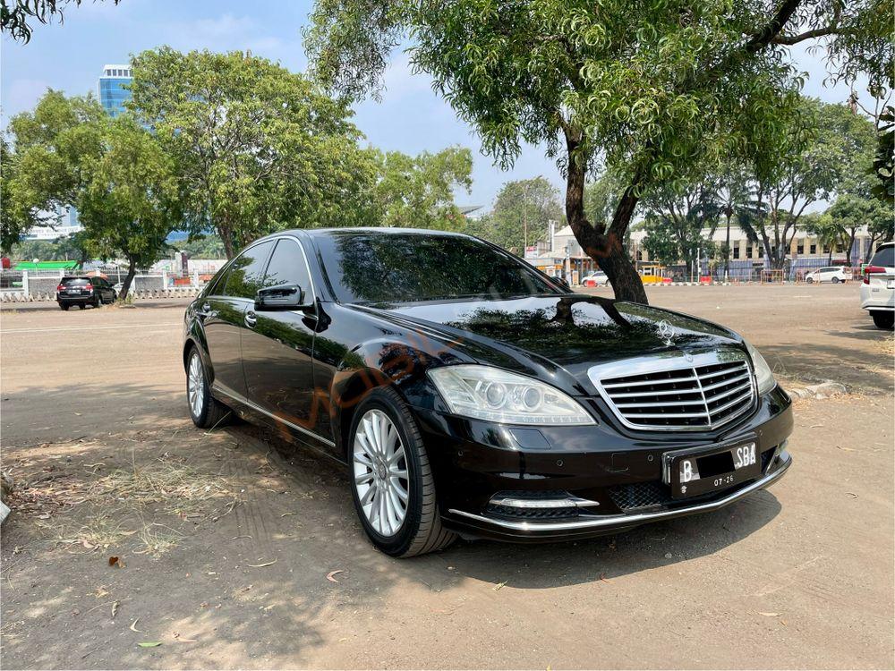 Mobil Mercedes-Benz S-Class 2011