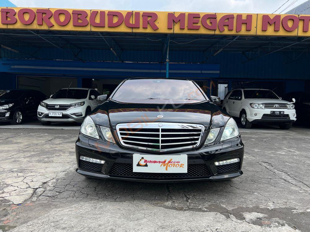 Mobil Mercedes-Benz E-Class 2010