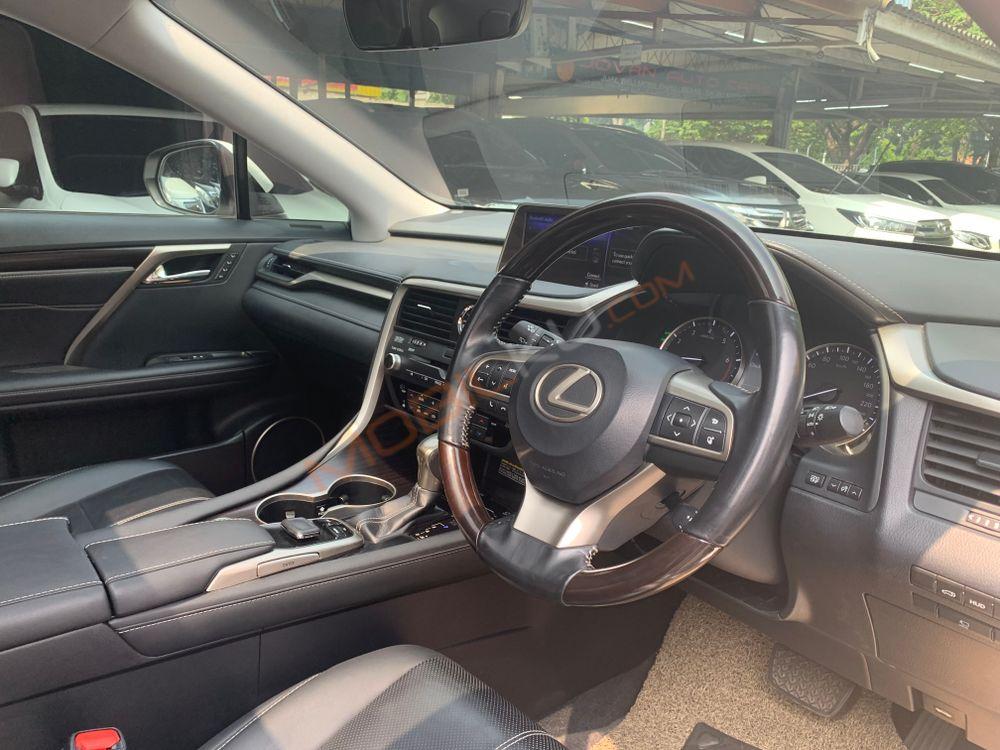 Mobil Lexus RX 2018