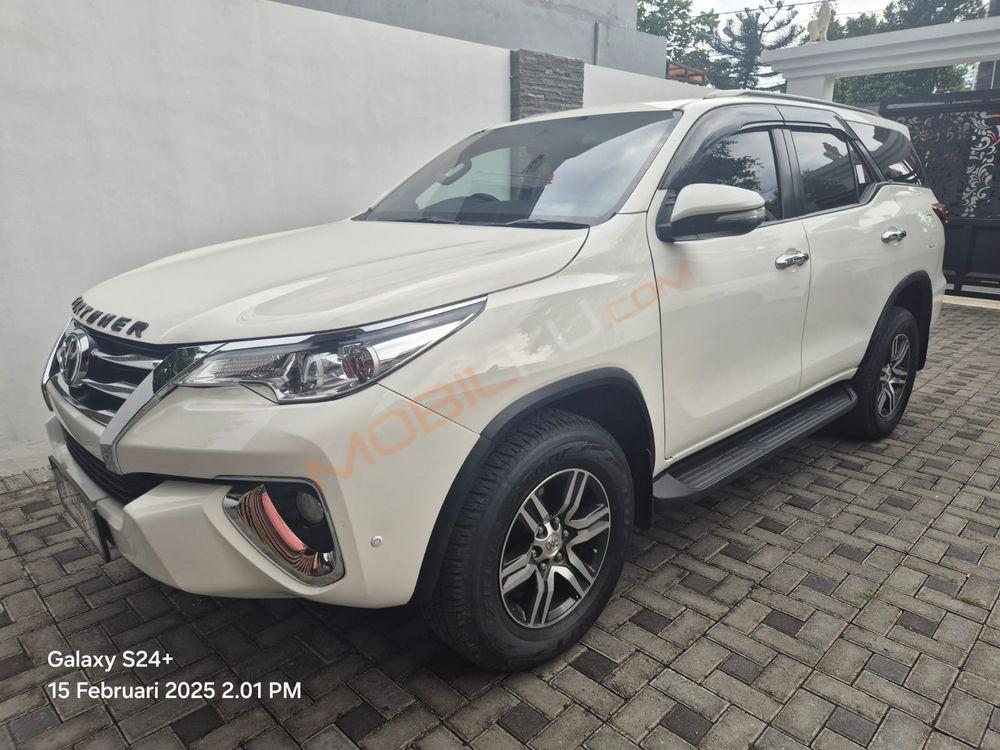 Mobil Toyota Fortuner 2016
