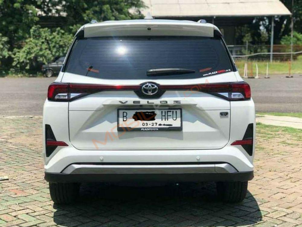 Mobil Toyota Veloz 2022