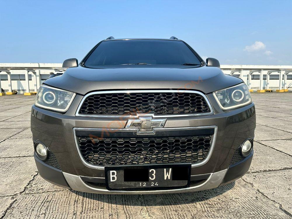 Mobil Chevrolet Captiva 2013