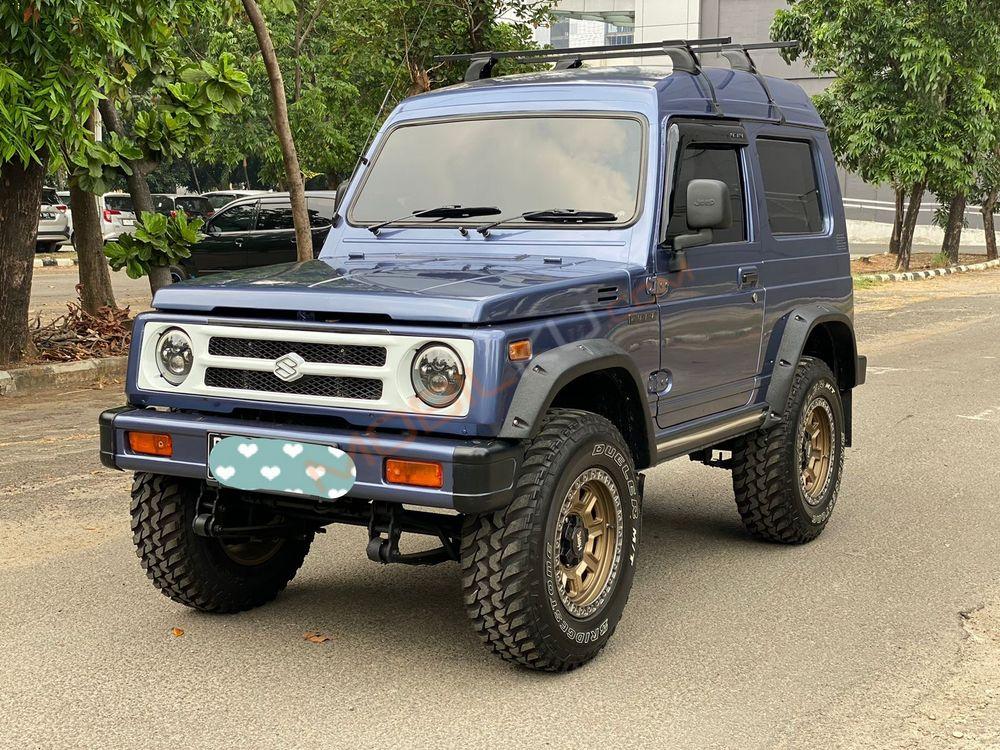 Mobil Suzuki Katana 2005