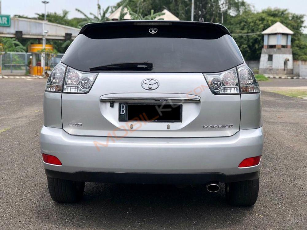 Mobil Toyota Harrier 2013