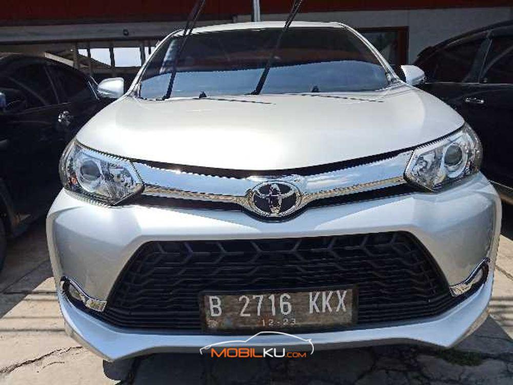 Mobil Toyota Avanza 2018