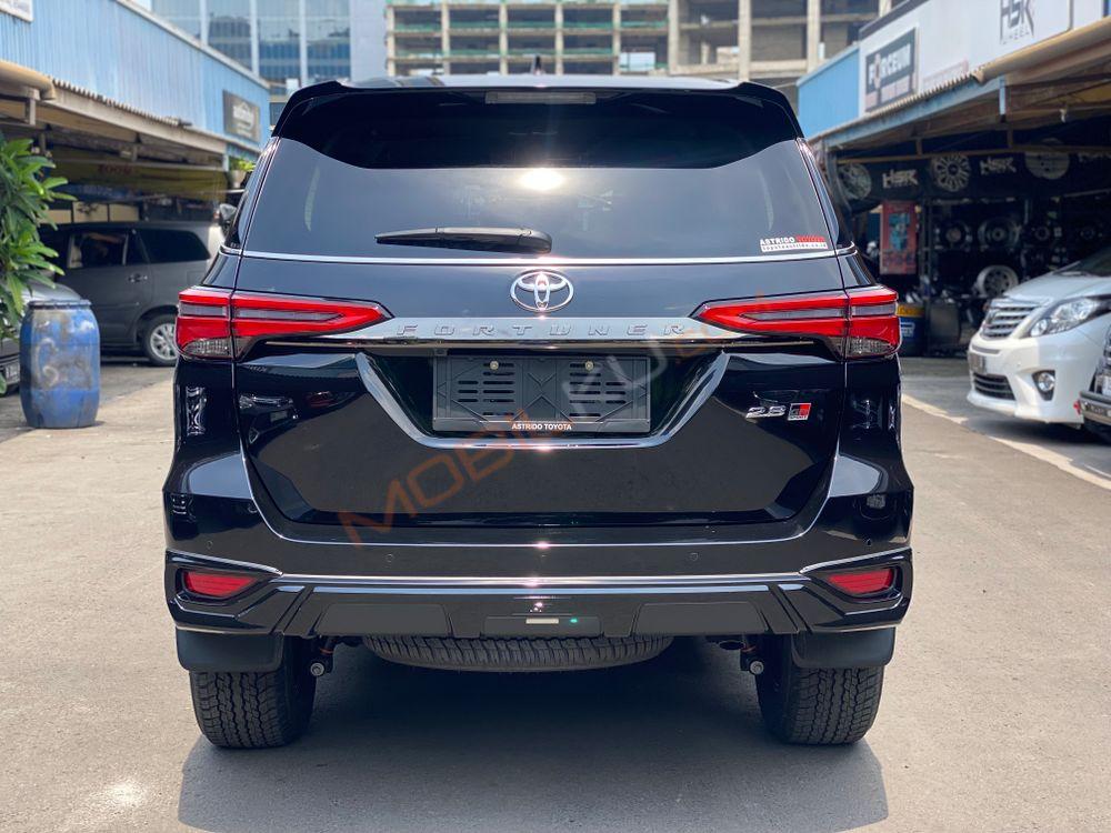 Mobil Toyota Fortuner 2023