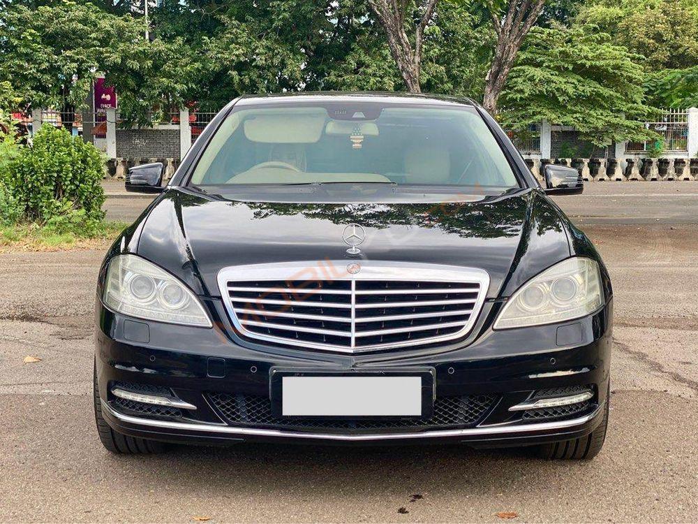 Mobil Mercedes-Benz S-Class 2011