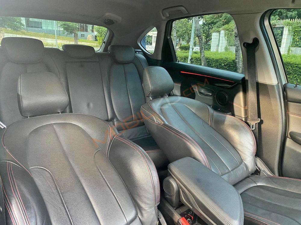 Mobil BMW 2 Series 2015