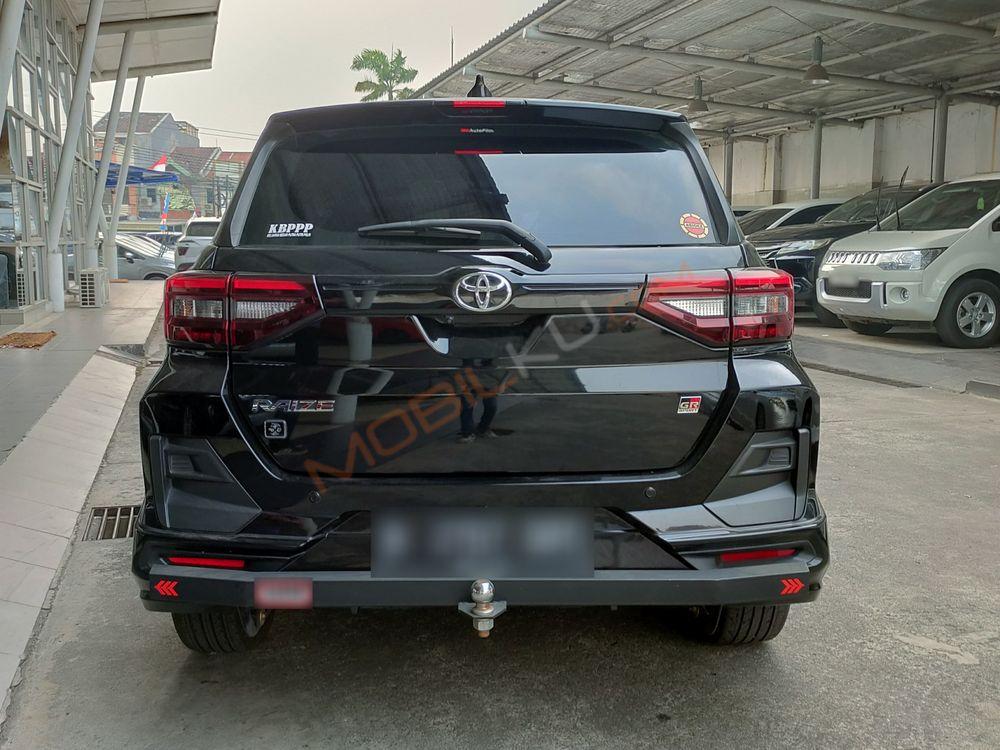 Mobil Toyota Raize 2021