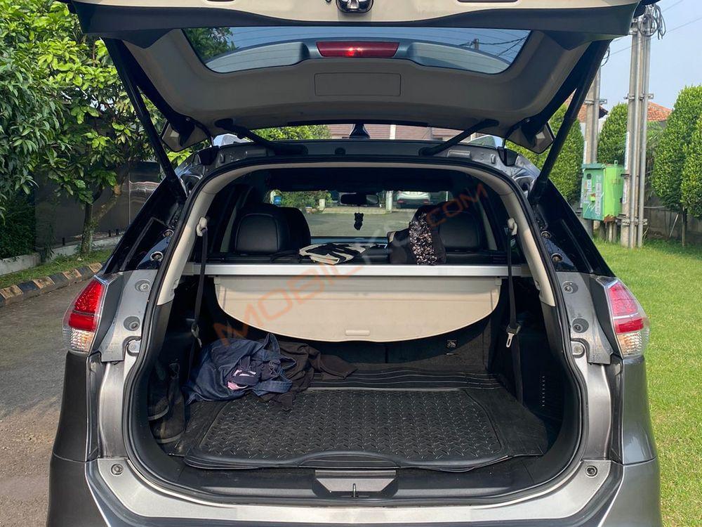 Mobil Nissan X-Trail 2014