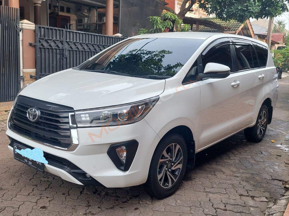 Mobil Toyota Kijang Innova 2021