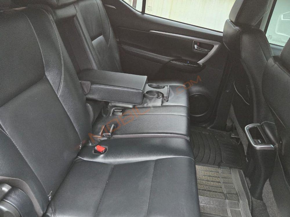 Mobil Toyota Fortuner 2021