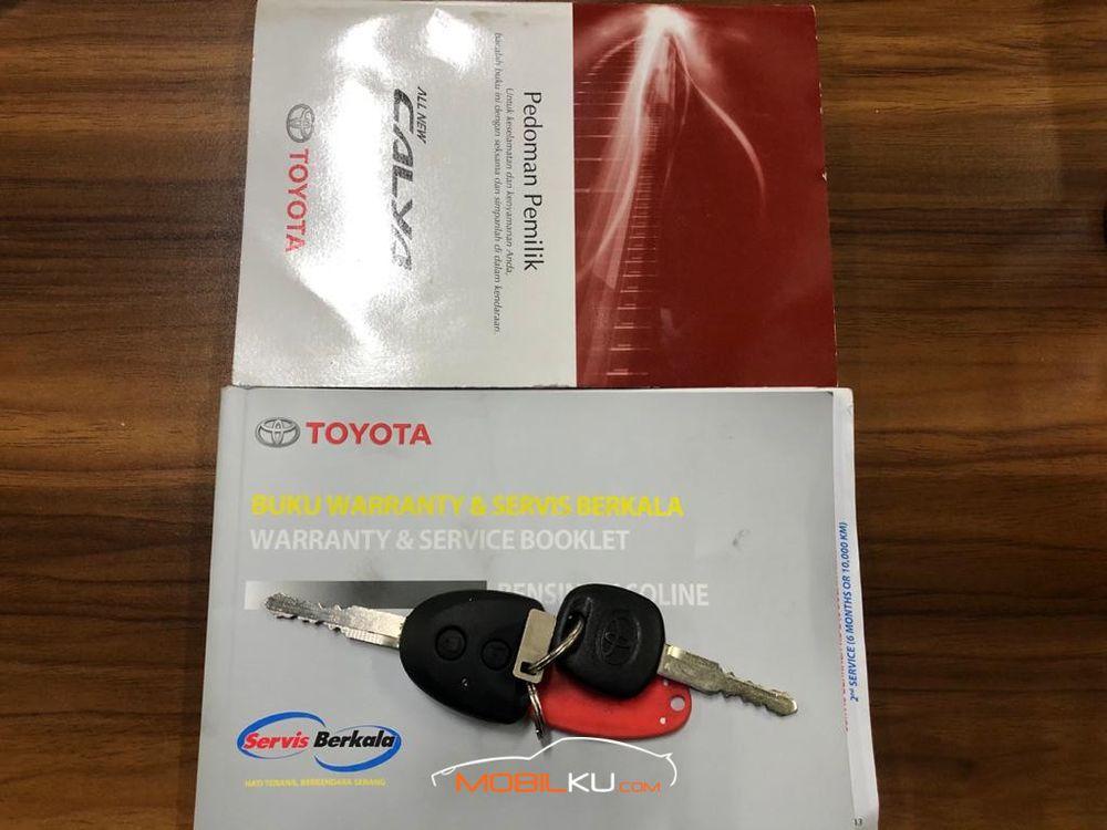 Mobil Toyota Calya 2018
