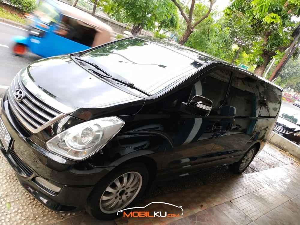 Mobil Hyundai H-1 2012