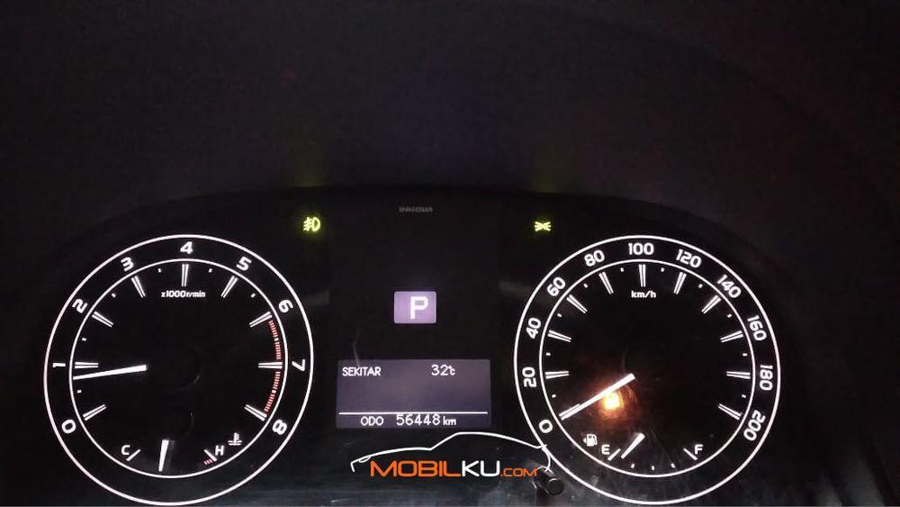 Mobil Toyota Kijang Innova 2017