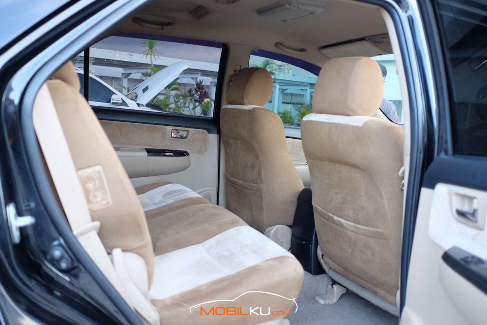 Mobil Toyota Fortuner 2015