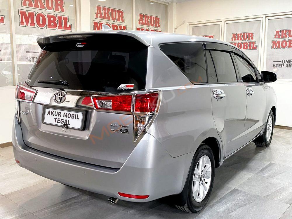 Mobil Toyota Kijang Innova 2016