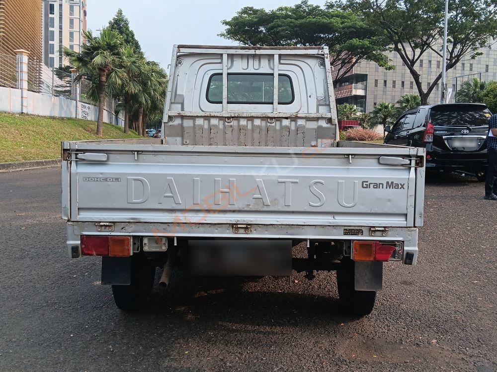 Mobil Daihatsu Gran Max 2017