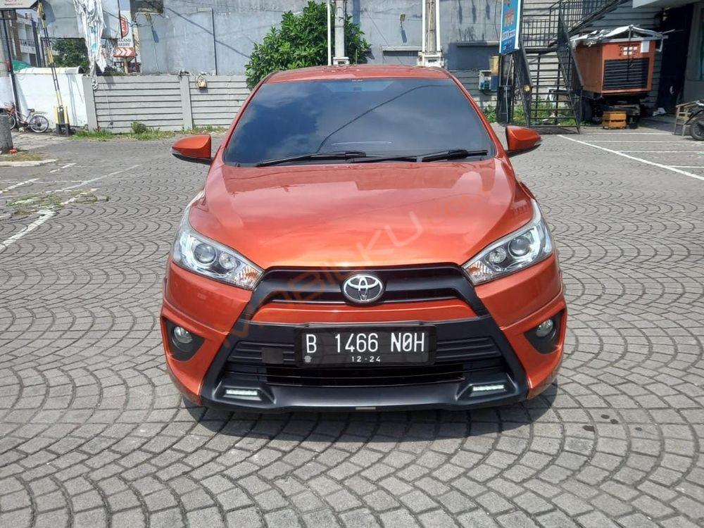 Mobil Toyota Yaris 2014