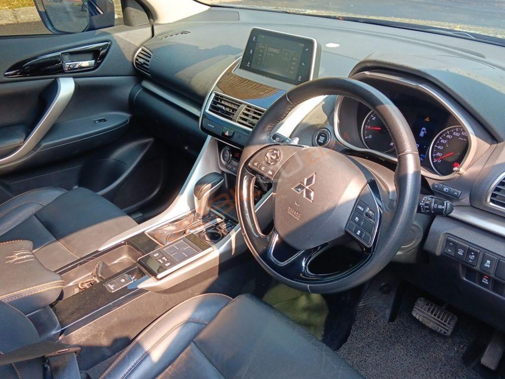 Mobil Mitsubishi Eclipse Cross 2019