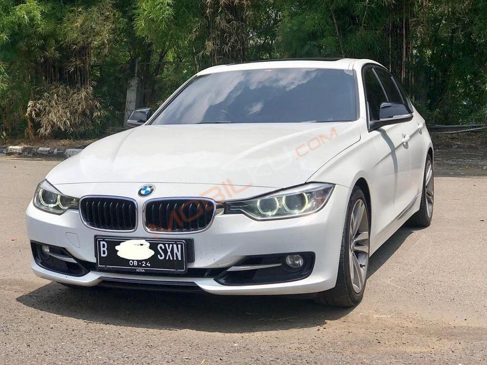 Mobil BMW 3 Series 2014