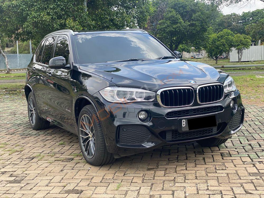 Mobil BMW X5 2015