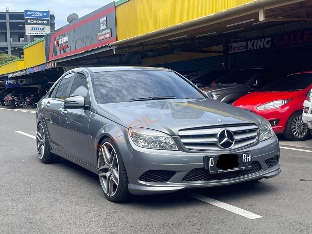 Mobil Mercedes-Benz C-Class 2011