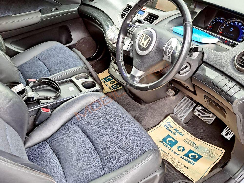 Mobil Honda Odyssey 2007