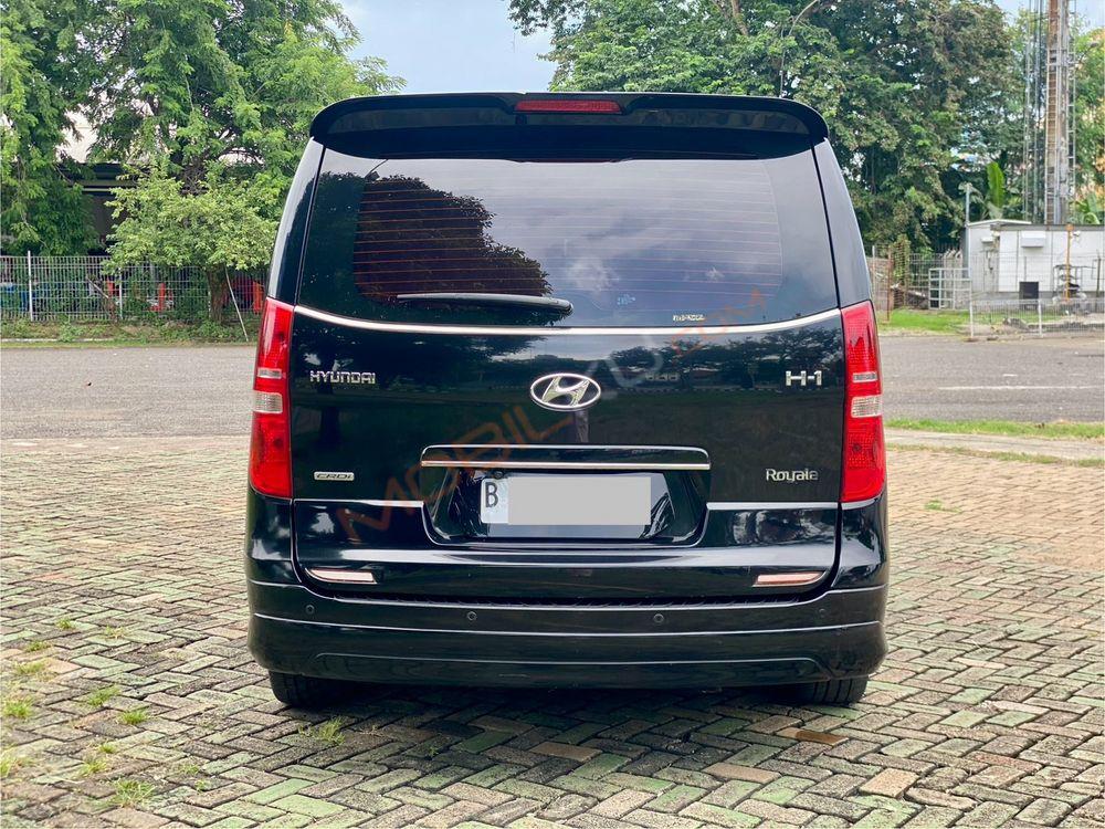 Mobil Hyundai H-1 2016