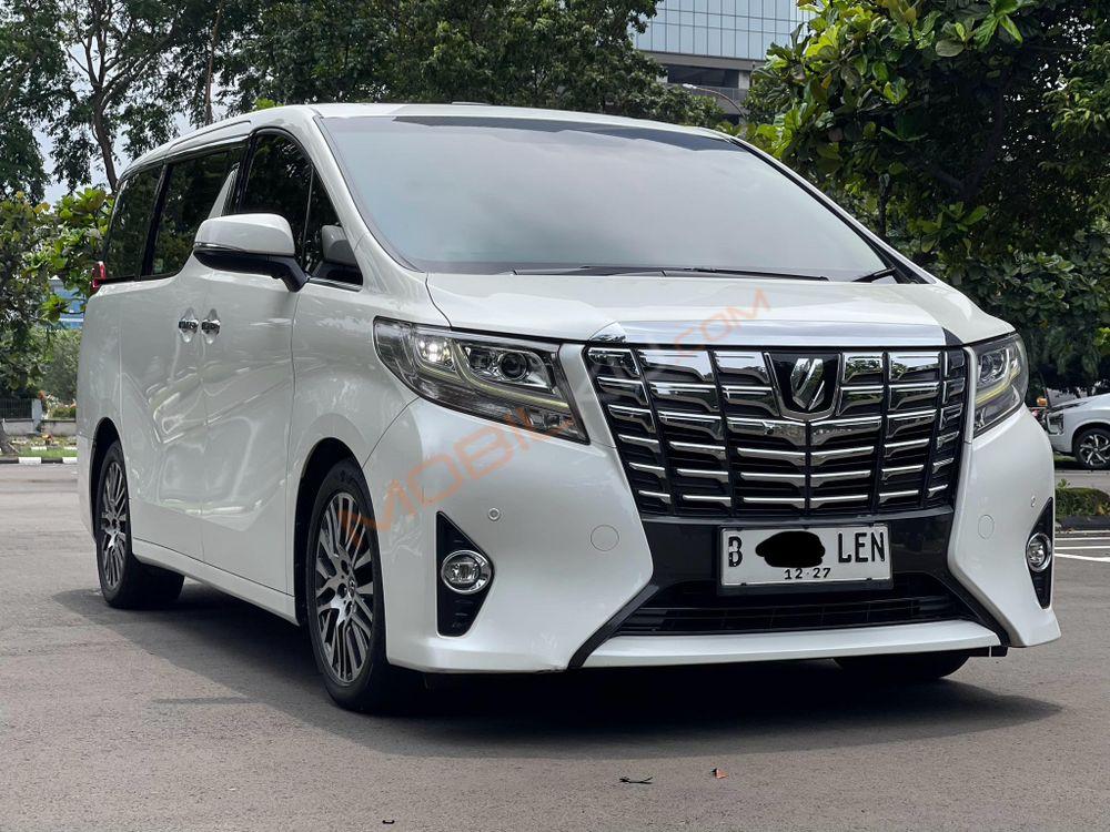 Mobil Toyota Alphard 2017