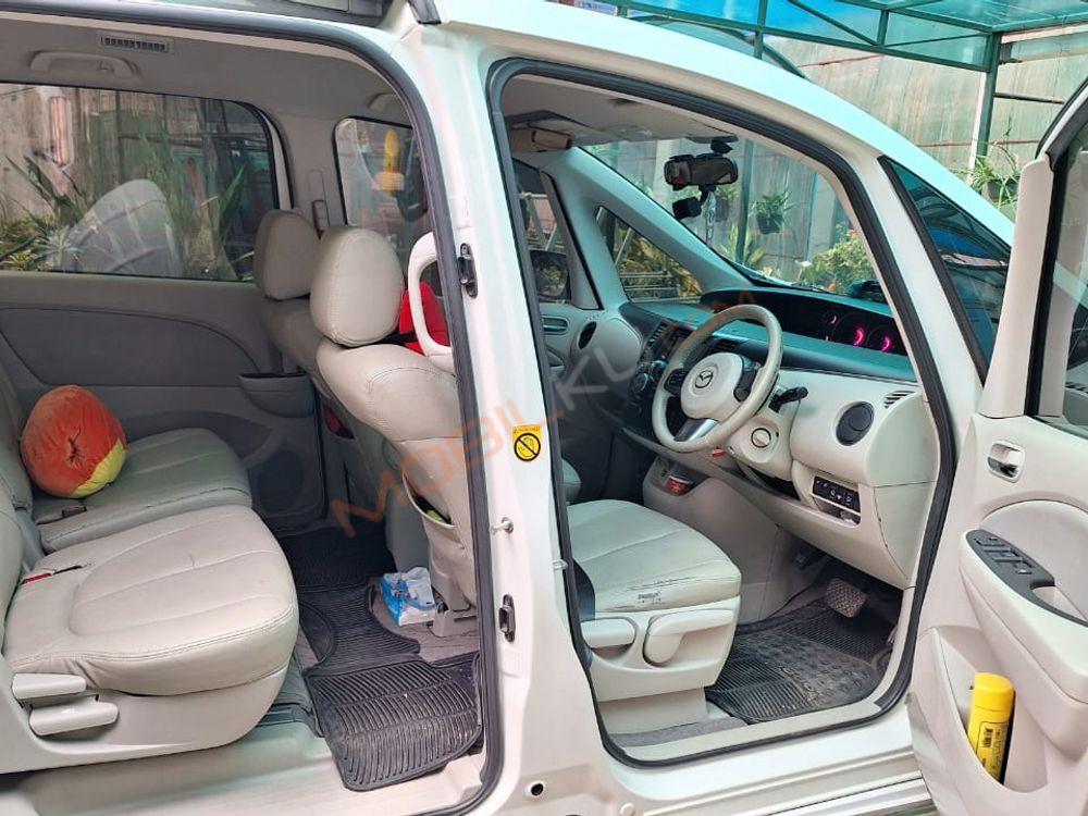 Mobil Mazda Biante 2015