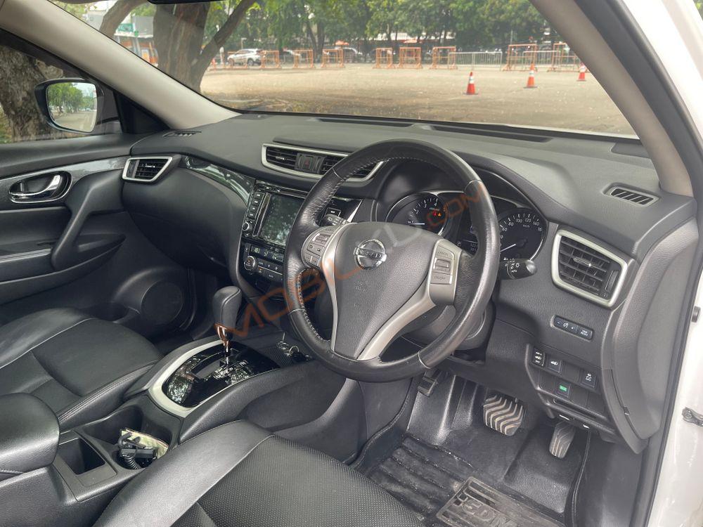 Mobil Nissan X-Trail 2017