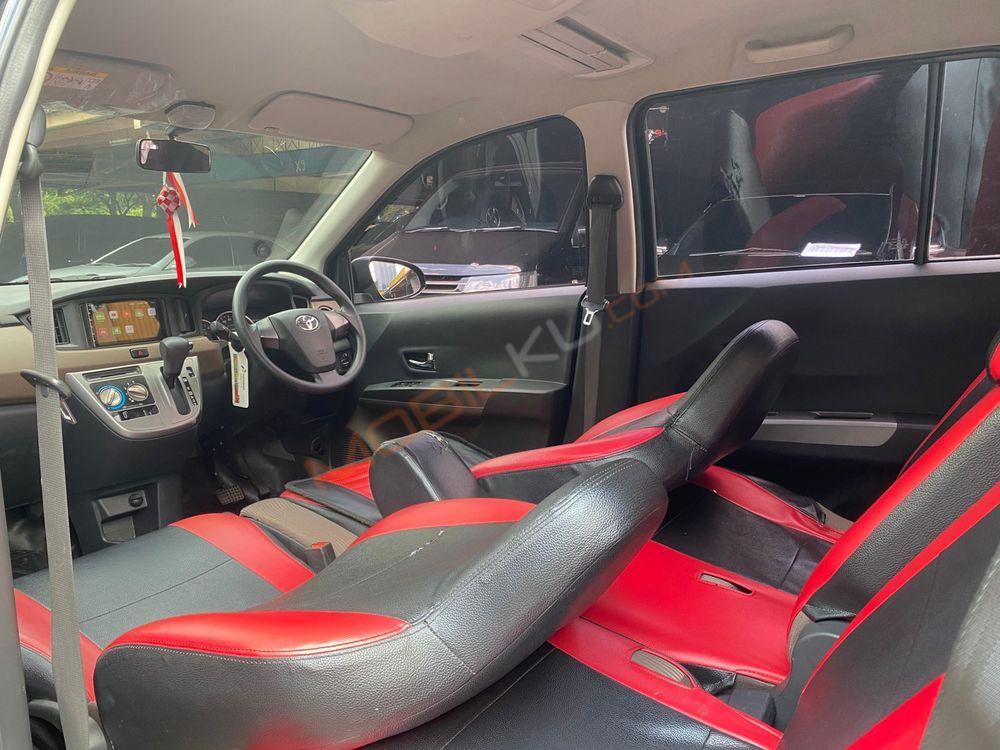 Mobil Toyota Calya 2018