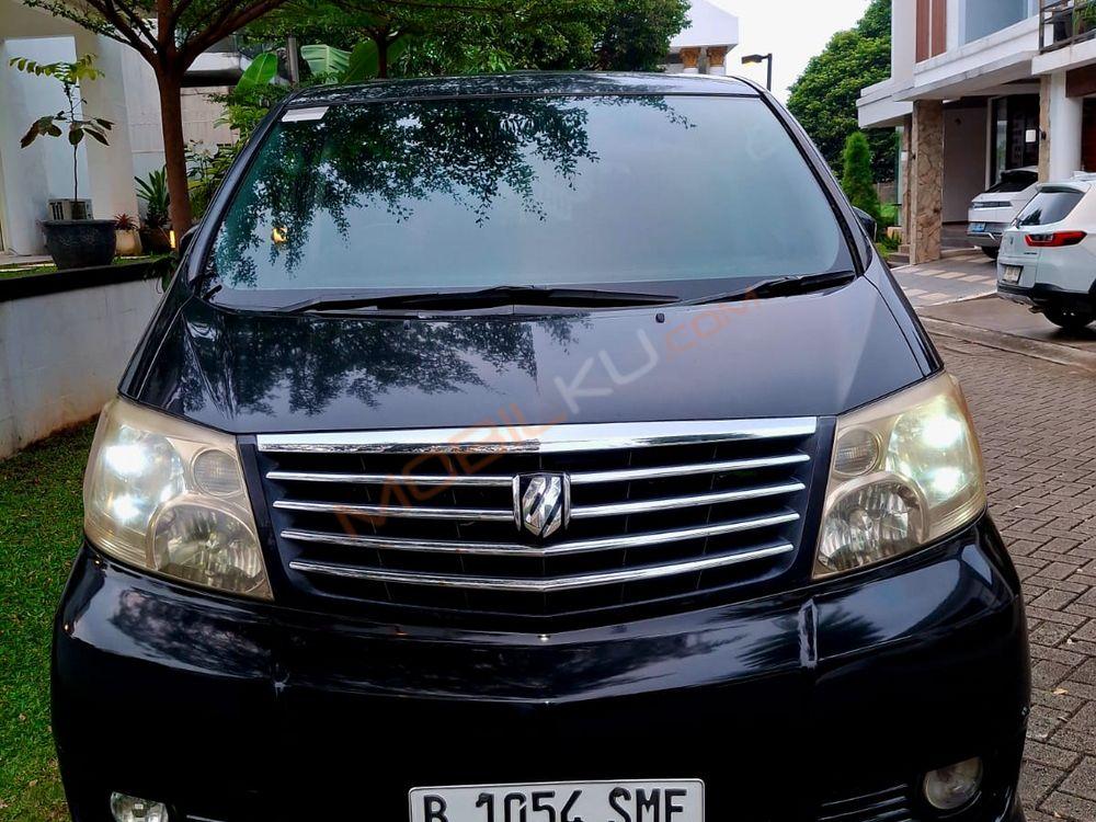 Mobil Toyota Alphard 2005