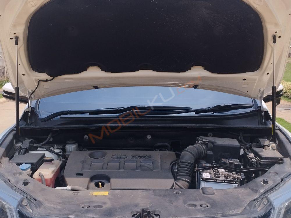 Mobil Toyota Harrier 2014