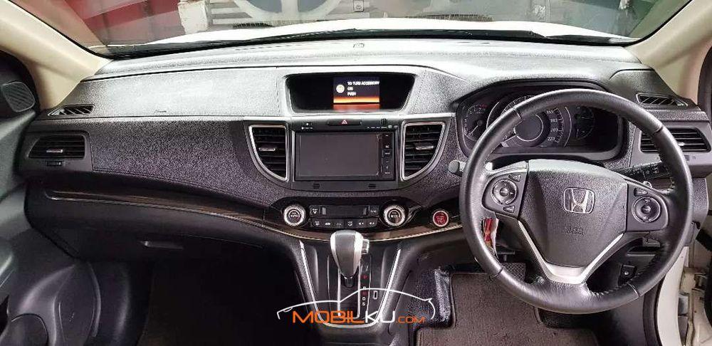 Mobil Honda CR-V 2015
