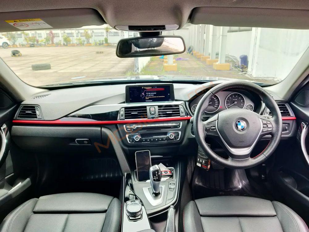 Mobil BMW 3 Series 2014