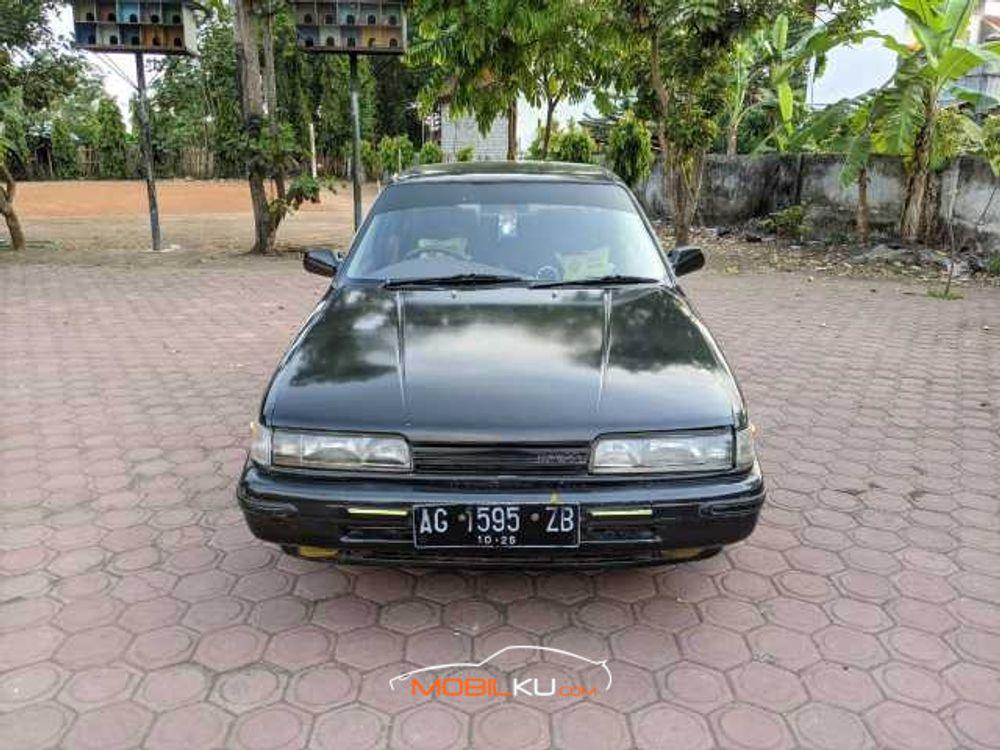 Mobil Mazda 626 1988