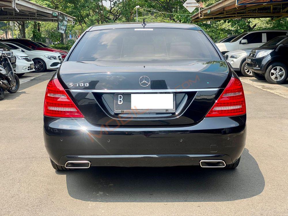 Mobil Mercedes-Benz S-Class 2011