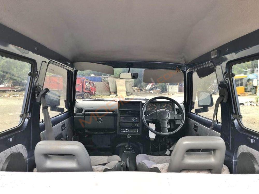 Mobil Suzuki Katana 2005