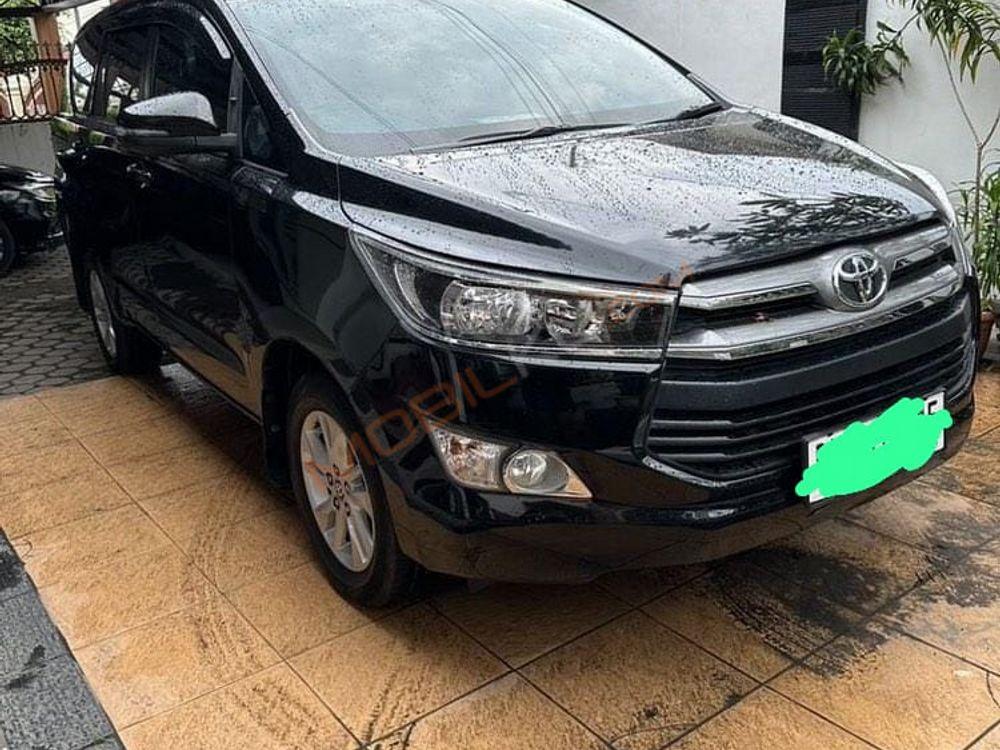 Mobil Toyota Kijang Innova 2019